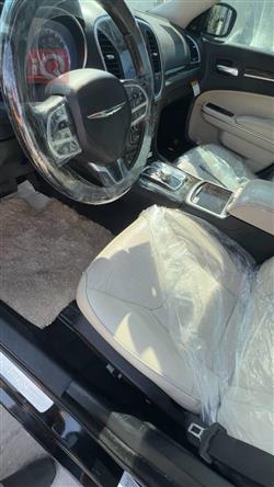 کرایسلەر 300